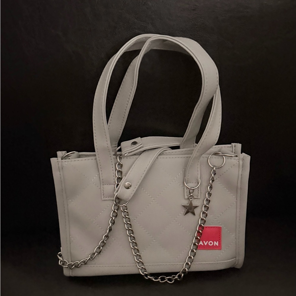 Avon Quilted Light Gray Shoulder Bag with Silver Chain
